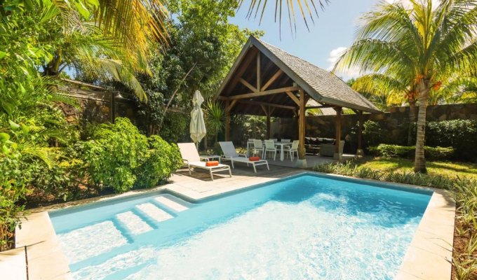 Mauritius West Coast villa rental La Preneuse Beach in a complex with restaurant & services 