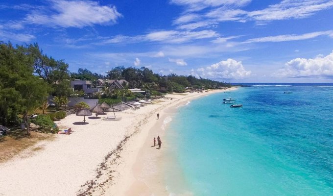 Mauritius Beachfront villa close to L'Ile aux Cerfs 