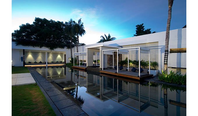 Seminyak Bali villa rental private pool from the beach staff included