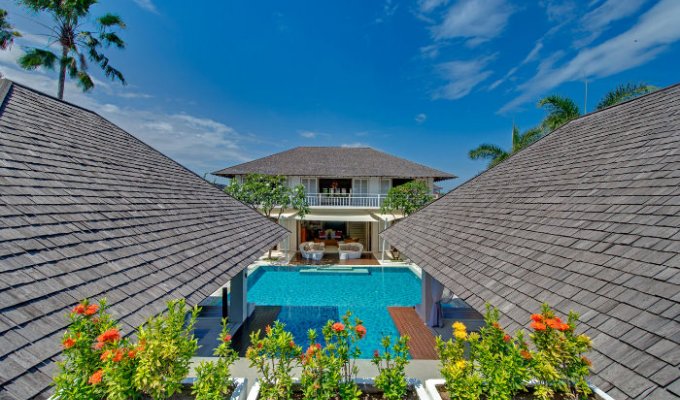 Seminyak Bali villa rental private pool from the beach staff included