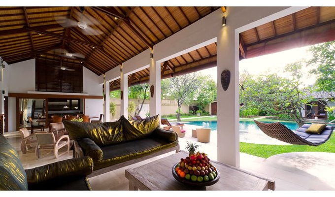 Seminyak Bali villa rental private pool from the beach staff included