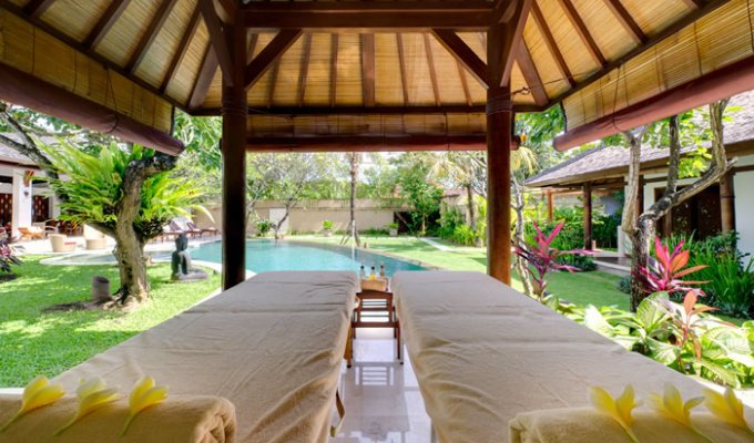 Seminyak Bali villa rental private pool from the beach staff included