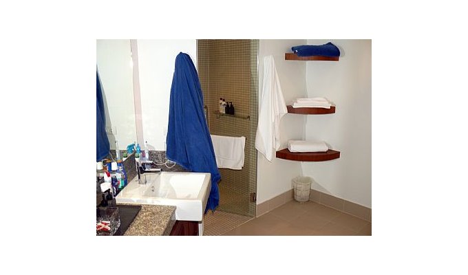 Furnished apartment vacation rentals on the beach near Patong and Phuket