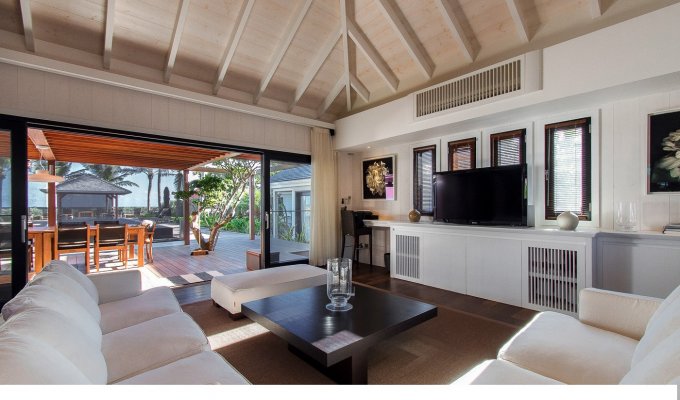 Beachfront St Barts Luxury Villa Vacation Rentals with private pool St Jean beach FWI