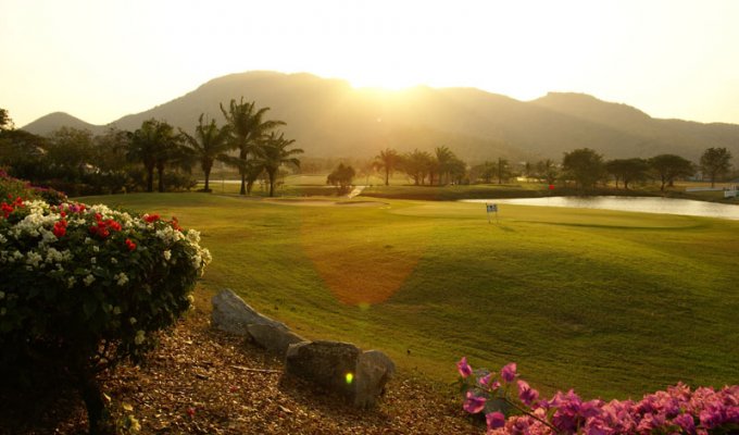 Luxury villa rental in Hua Hin in the Palm Hill Golf Course