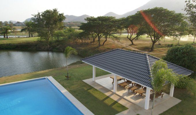 Luxury villa rental in Hua Hin in the Palm Hill Golf Course