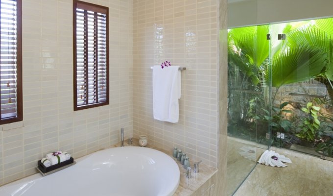 Seaside luxury villa rentals Koh Samui, Maenam Beach