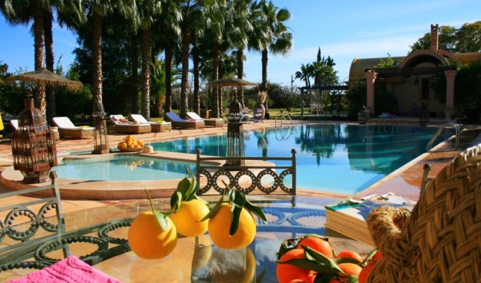 View Pool of luxury villa in Marrakech 