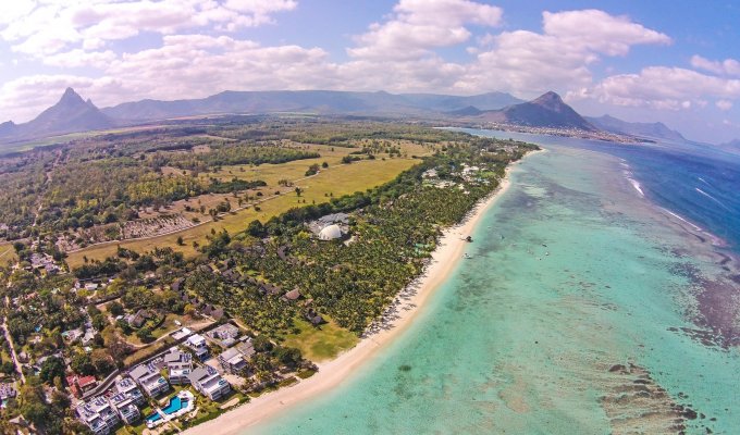Mauritius Apartment rentals on the beach of Flic en Flac west coast of Mauritius Island