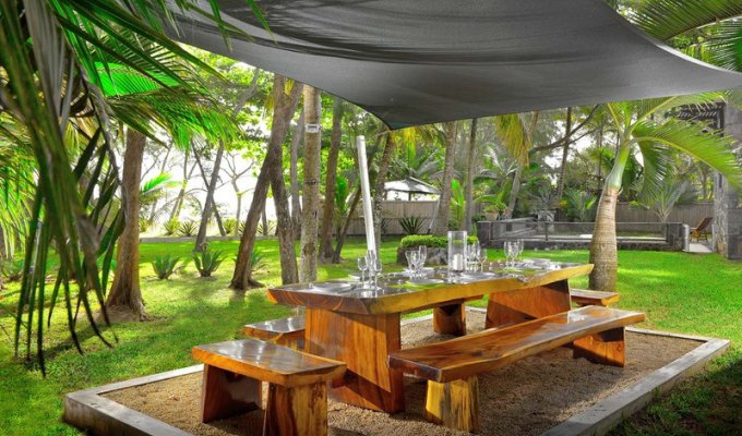 Mauritius Beachfront villa rentals on the south coast with private pool