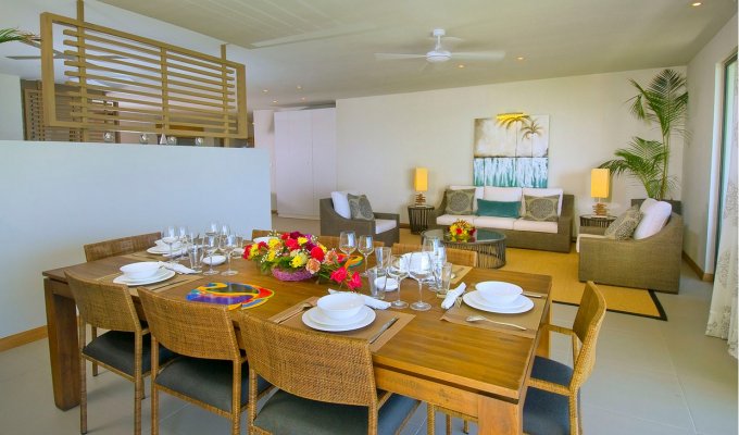 Beachfront apartment rental in Pereybere beach close to Grand Bay