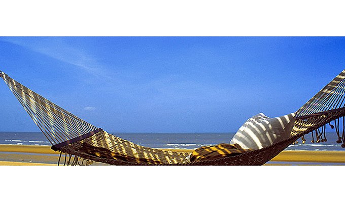 Seaview poolside Suite in superb beachfront resort