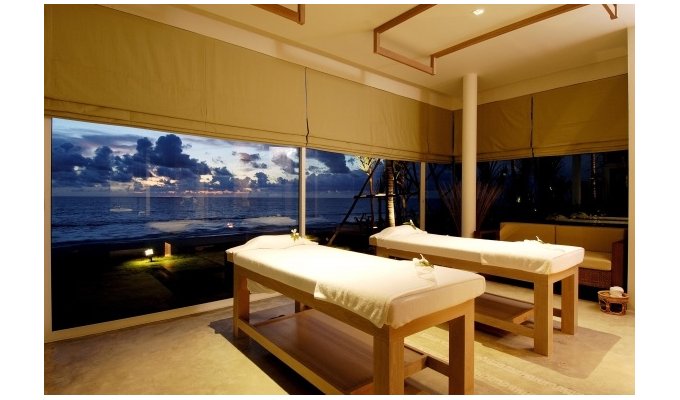 Luxury Villa in front of the beach, Phuket Resort & Spa