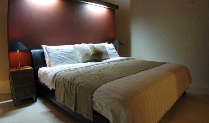 Rental Villa with private tropical garden, just minutes from white sand beaches.