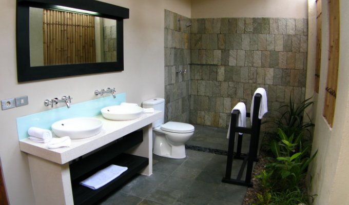 Rental Villa with private tropical garden, just minutes from white sand beaches.
