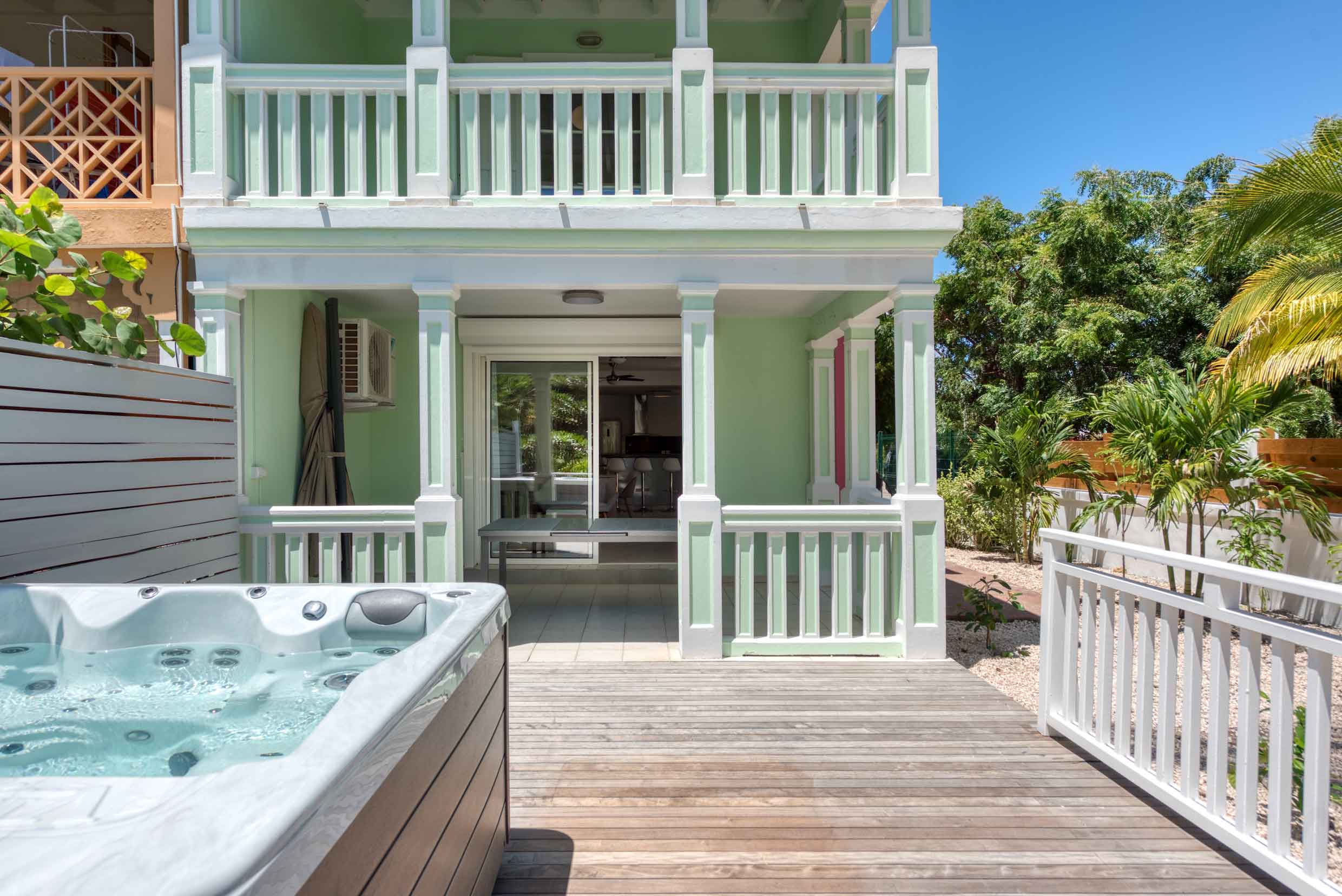 St Martin Orient Beach Hotels; St Martin Orient Bay Villa rentals Jacuzzi