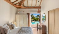 Orient Bay photo #14