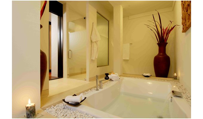 Luxury vacation rental three bedrooms serviced apartment, Kata Beach, Phuket, Thailand