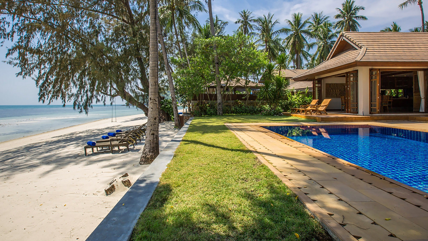 Ban Suriya - Beachfront Villa in Lipa Noi Koh Samui - 6 Bedrooms