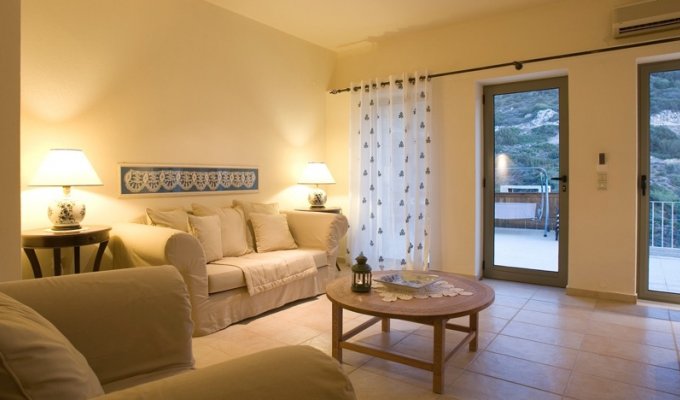 Villas in Crete with private pool, Greek Villa Holidays.