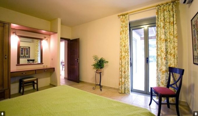 Villas in Crete with private pool, Greek Villa Holidays.