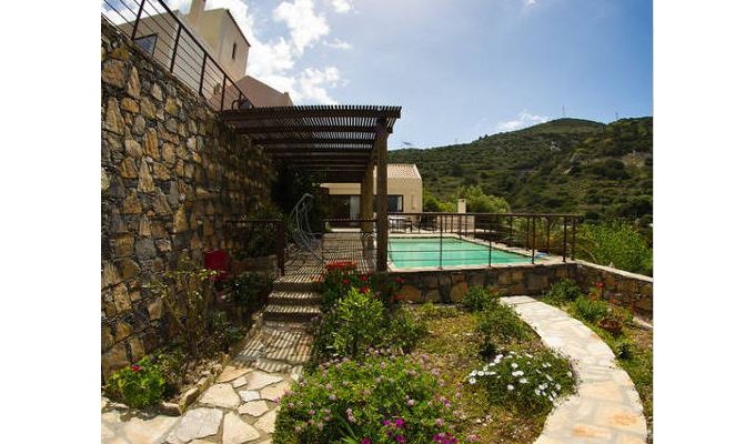Villas in Crete with private pool, Greek Villa Holidays.