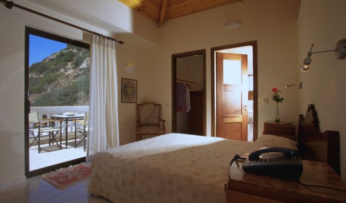 Villas in Crete with private pool, Greek Villa Holidays.