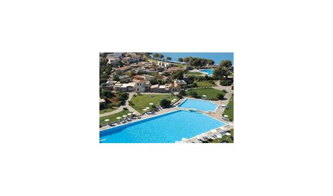 Your stay in Crete, accommodation 8j / 7 nights hotel accommodation on half board in a standard room with mountain views. From 613 € / pers.