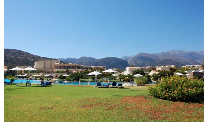 Your stay in Crete, accommodation 8j / 7 nights hotel accommodation on half board in a standard room with mountain views. From 613 € / pers.