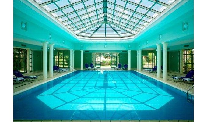 Your stay in Crete, accommodation 8j / 7 nights hotel accommodation on half board in a standard room with mountain views. From 613 € / pers.