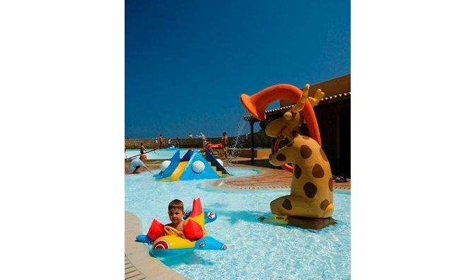 Your stay in Crete, accommodation 8j / 7 nights hotel accommodation on half board in a standard room with mountain views. From 613 € / pers.