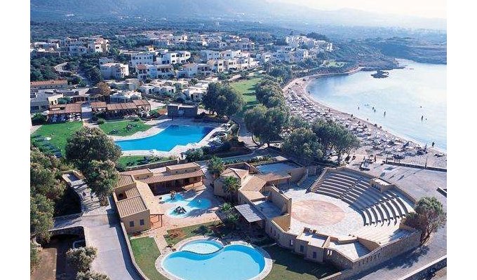 Your stay in Crete, accommodation 8j / 7 nights hotel accommodation on half board in a standard room with mountain views. From 613 € / pers.