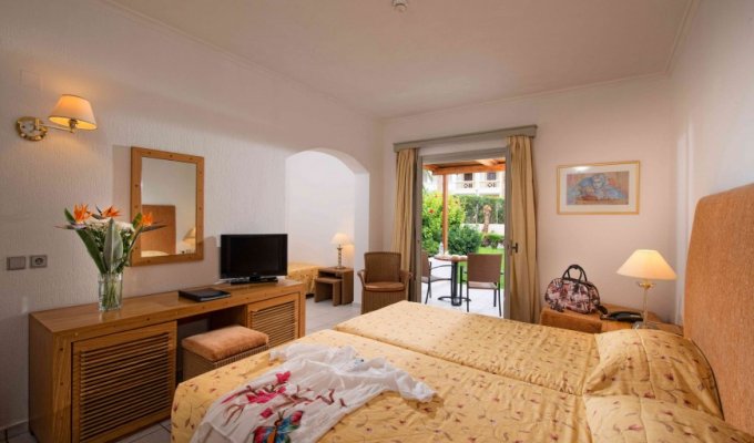 Your stay in Crete, accommodation 8j / 7 nights hotel accommodation with breakfast in a junior suite. From 826 € / pers. Holidays in Greece, Spa Resort near the beach.