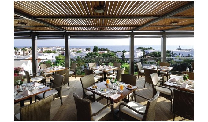 Your stay in Crete, accommodation 8j / 7 nights hotel accommodation with breakfast in a junior suite. From 826 € / pers. Holidays in Greece, Spa Resort near the beach.
