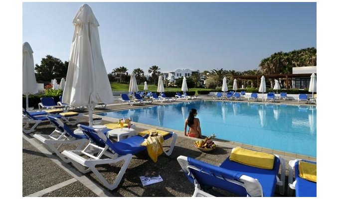 Your stay in Crete, accommodation 8j / 7 nights hotel accommodation with breakfast in a junior suite. From 826 € / pers. Holidays in Greece, Spa Resort near the beach.