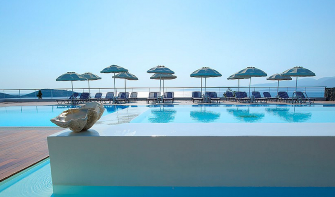 Hotels in Crete, accommodation 8j / 7 nights hotel accommodation on half board, (standard room). Greece Holidays. 