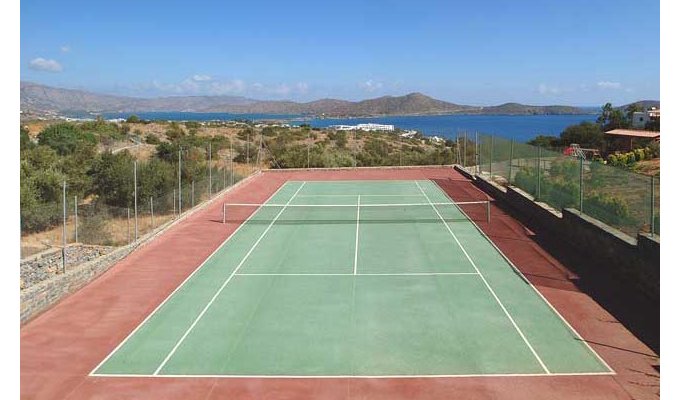 Hotels in Crete, accommodation 8j / 7 nights hotel accommodation on half board, (standard room). Greece Holidays. 