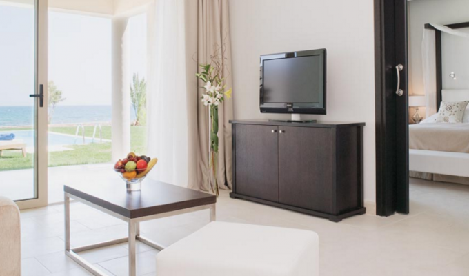 Your stay in Crete, accommodation 8j / 7 nights hotel, half board, room with sea view from 419 € / pers.