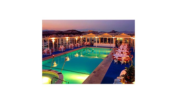 Your stay in Greece, accommodation 8j / 7 nights hotel accommodation with breakfast in standard room. Hotel Ledra Mariott
