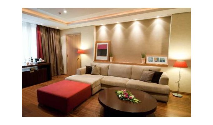 Your stay in Greece, accommodation 8j / 7 nights hotel accommodation with breakfast in standard room. Hotel Ledra Mariott