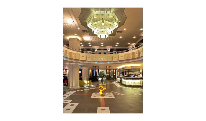 Your stay in Greece, accommodation 8j / 7 nights hotel accommodation with breakfast in a superior room. Crowne Plaza Athens