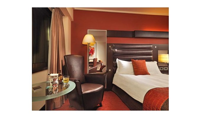 Your stay in Greece, accommodation 8j / 7 nights hotel accommodation with breakfast in a superior room. Crowne Plaza Athens