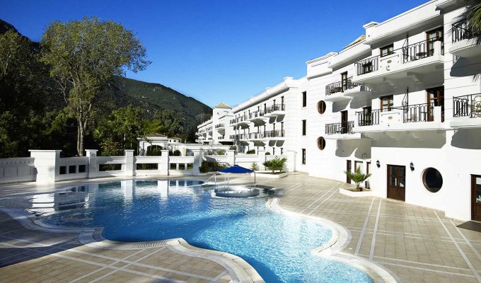 Your stay in Greece, accommodation 8j / 7 nights hotel accommodation on half board in a room with mountain views, transfer from airport. HOTEL & SPA RESORT GALINI 