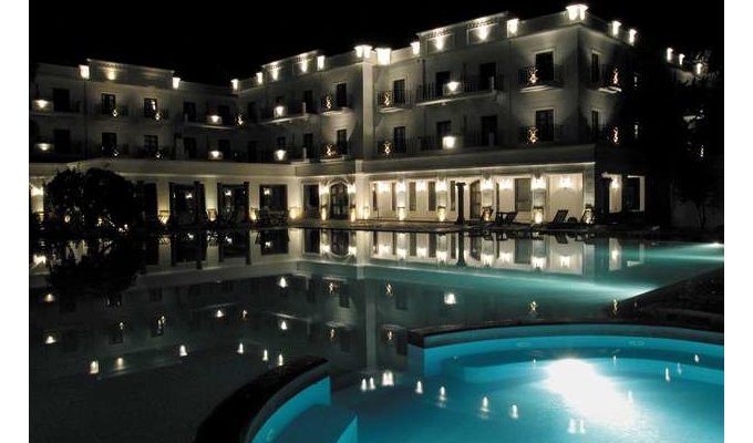 Your stay in Greece, accommodation 8j / 7 nights hotel accommodation on half board in a room with mountain views, transfer from airport. HOTEL & SPA RESORT GALINI 