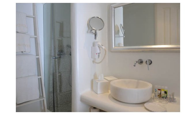 Your stay in Cyclades, Accommodation 8j / 7 nights hotel accommodation with breakfast in a Classic room. Hotel Cavo Tagoo 