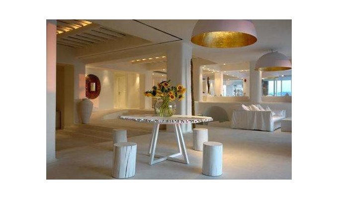 Your stay in Cyclades, Accommodation 8j / 7 nights hotel accommodation with breakfast in a Classic room. Hotel Cavo Tagoo 