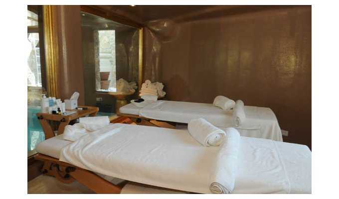 Your stay in Cyclades, Accommodation 8j / 7 nights hotel accommodation with breakfast in a Classic room. Hotel Cavo Tagoo 
