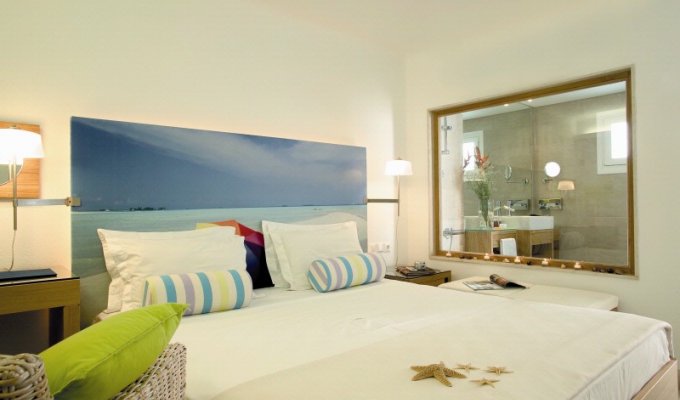 Your stay in Cyclades, Accommodation 8j / 7 nights hotel with breakfast standard room with garden view. Petasos Hotel Beach Resort & Spa. 
