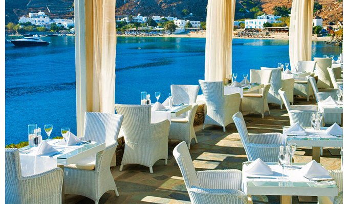 Your stay in Cyclades, Accommodation 8j / 7 nights hotel with breakfast standard room with garden view. Petasos Hotel Beach Resort & Spa. 