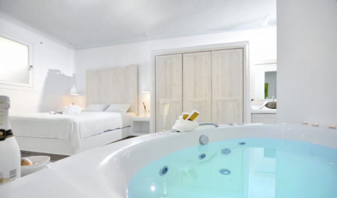 Your stay in Greece, accommodation 8j / 7 nights hotel with breakfast room overlooking the garden. Saint John Hotel Resort. 